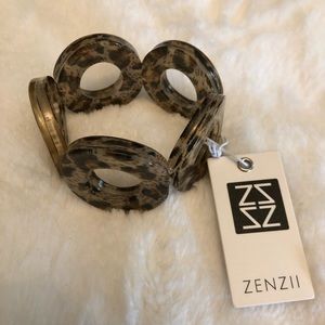 Zenzii Leopard Print Bracelet
